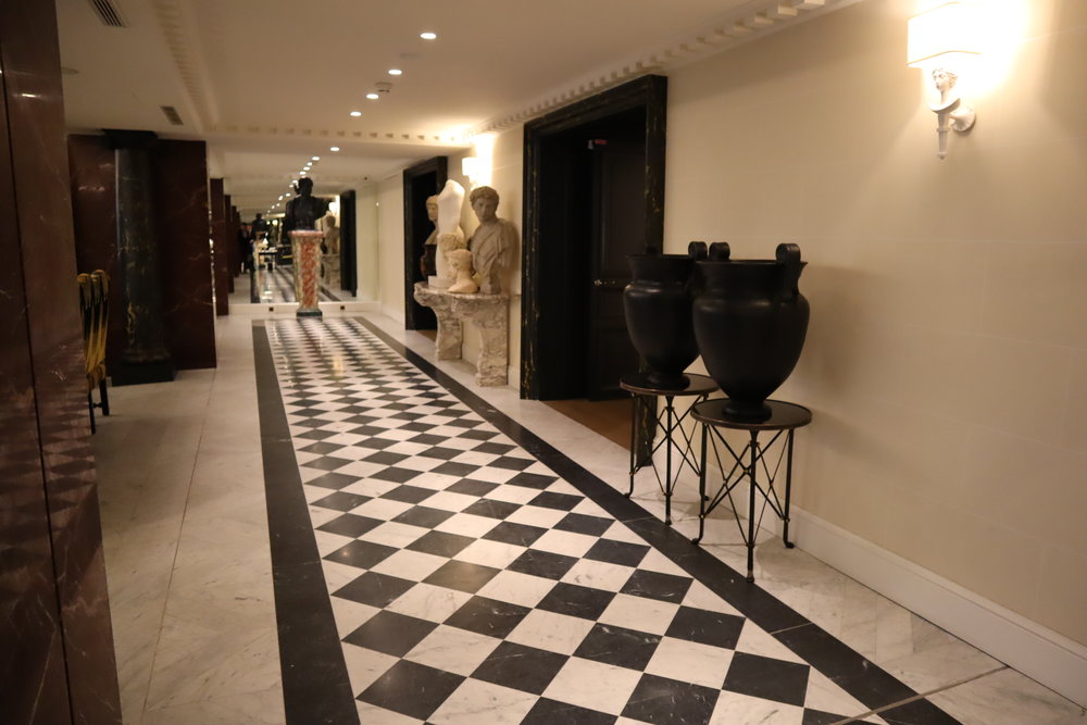 Hôtel de Berri Paris – Access to guest rooms