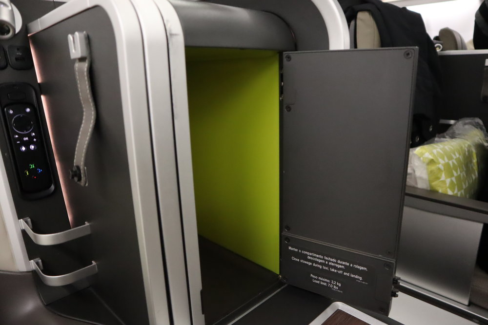 TAP Air Portugal business class – Storage compartment