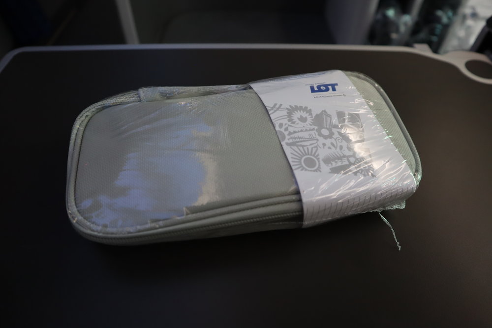 LOT Polish Airlines business class – Amenity kit