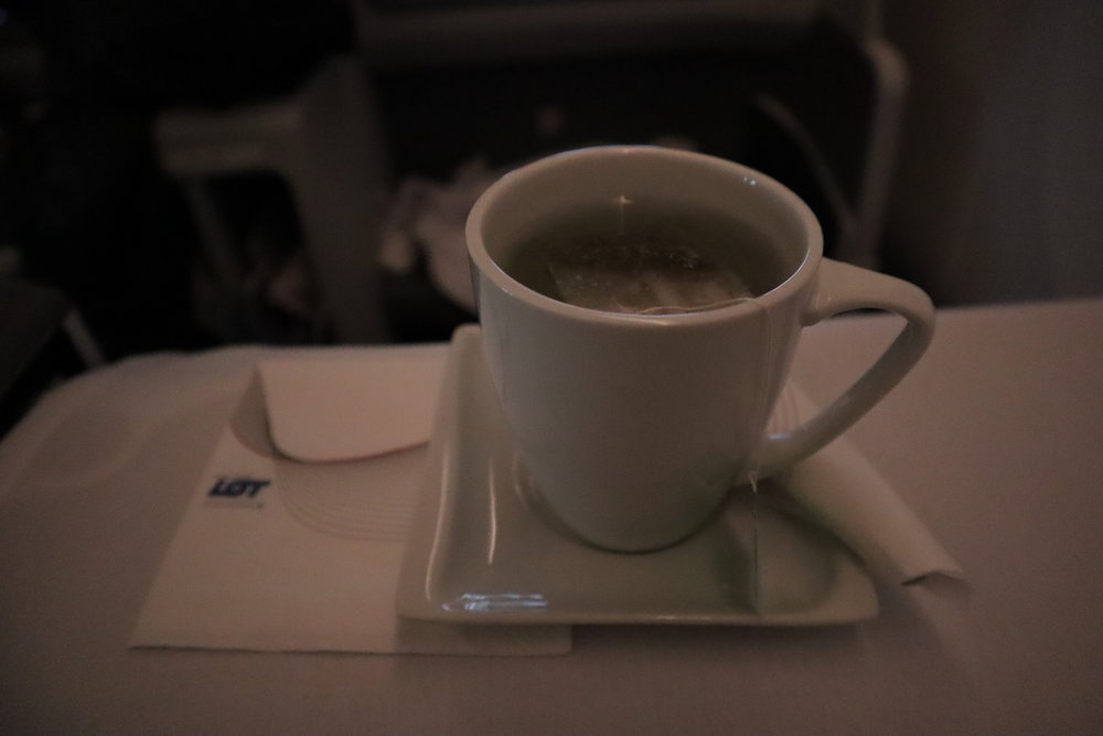 LOT Polish Airlines business class – Black tea