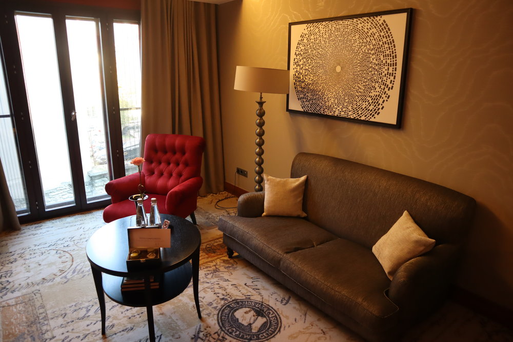 Hotel Telegraaf Tallinn – Junior suite sitting area