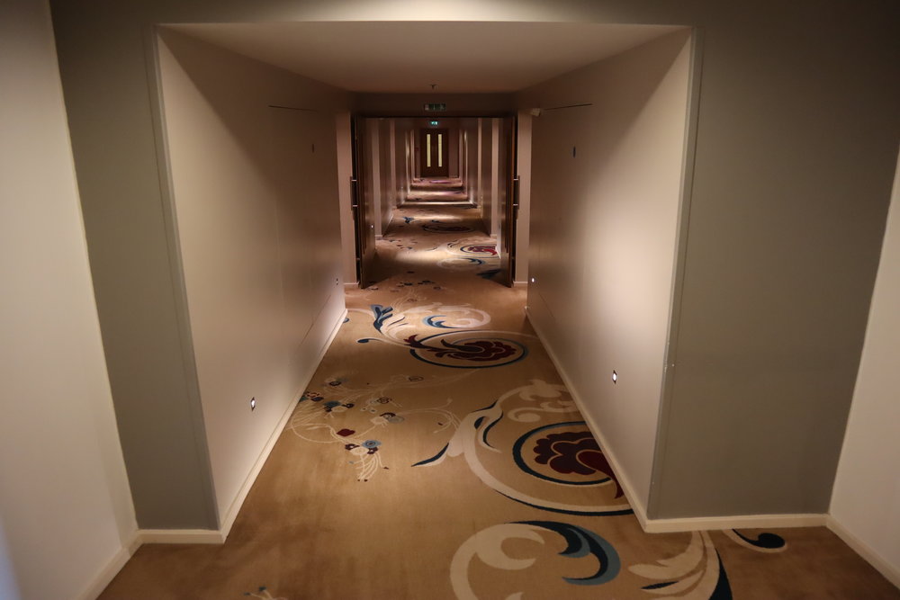 St. Pancras Renaissance Hotel London – Barlow wing hallway