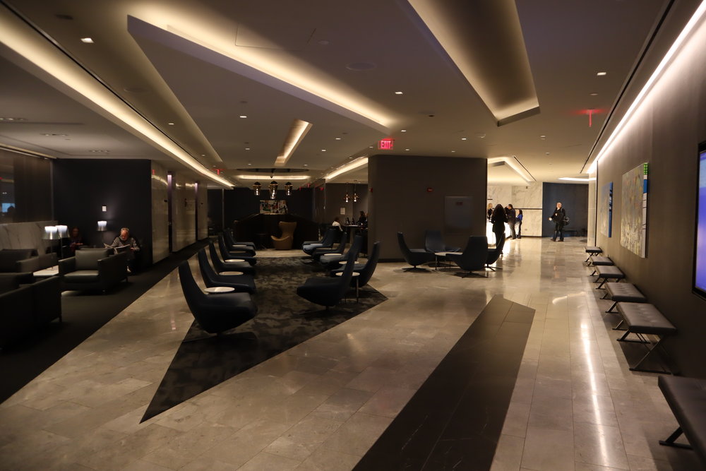 United Polaris Lounge Newark