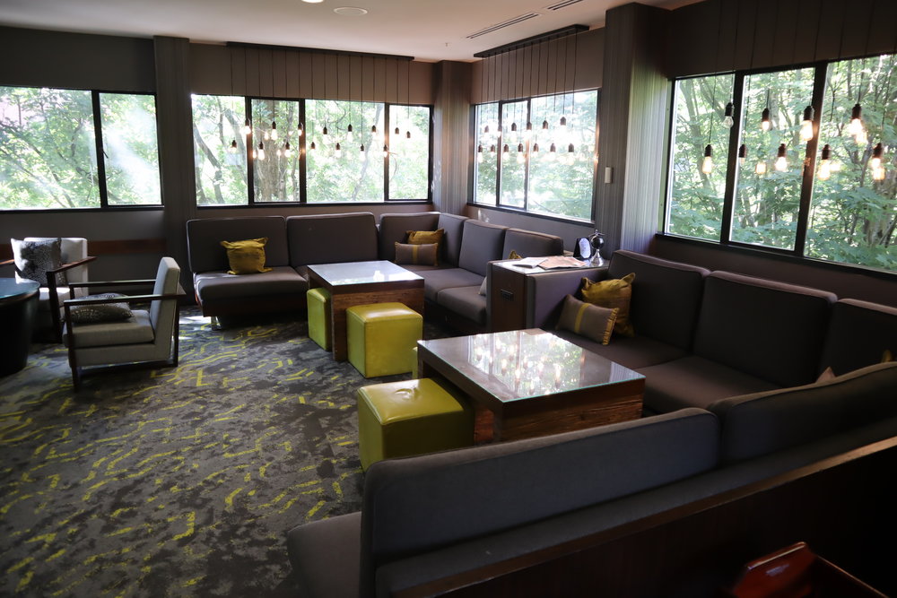 Portland Marriott Downtown Waterfront– M Club seating