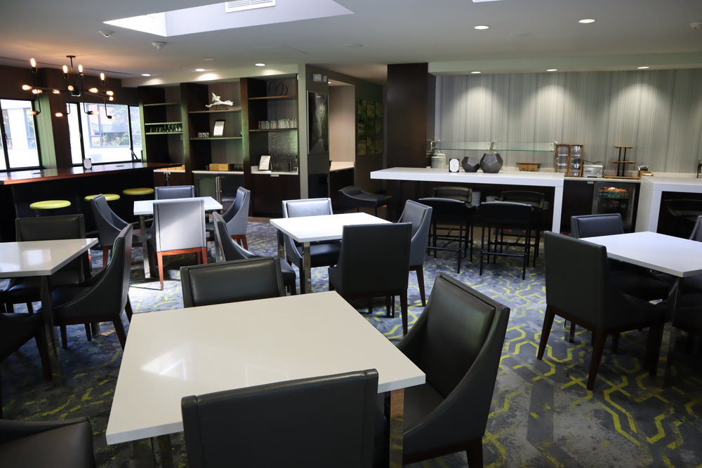 Portland Marriott Downtown Waterfront– M Club seating