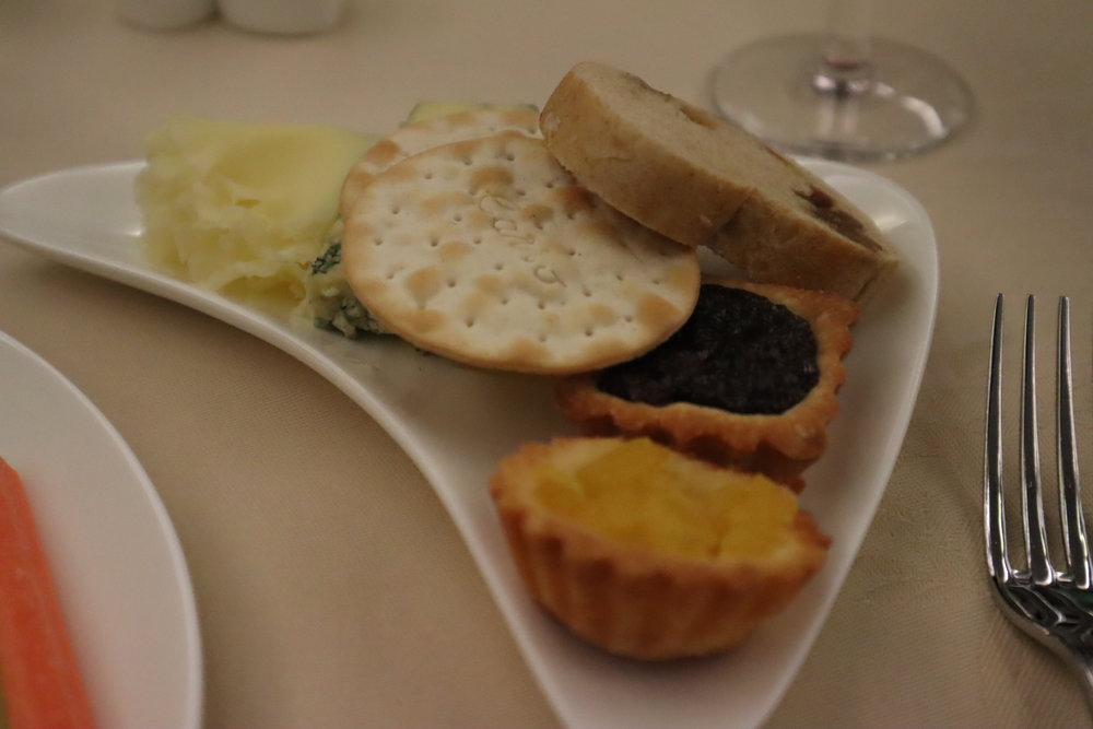 Asiana Airlines First Class – Cheese plate