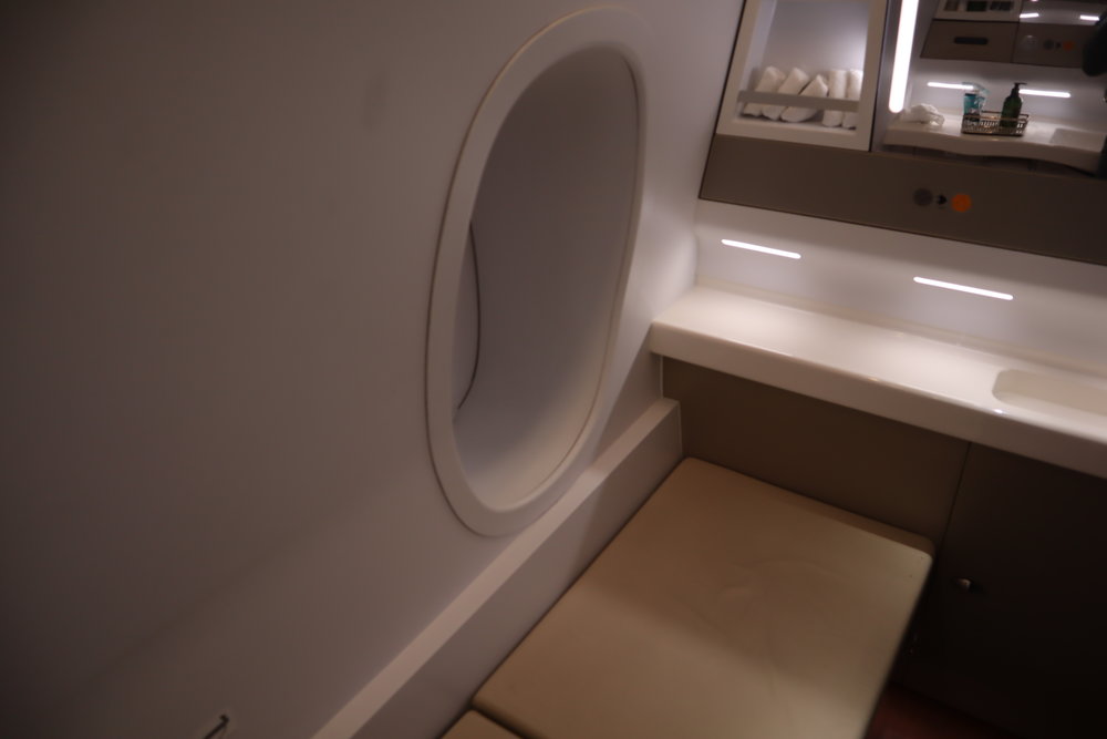 Asiana Airlines First Class – Right-side bathroom