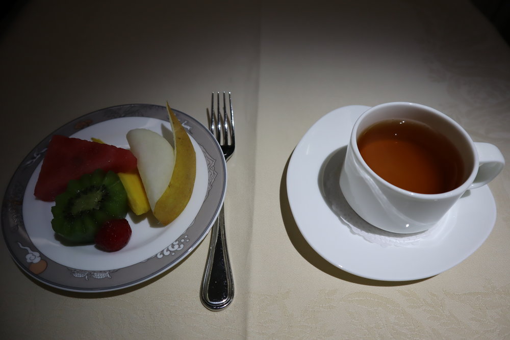 Asiana Airlines First Class – Fruit plate