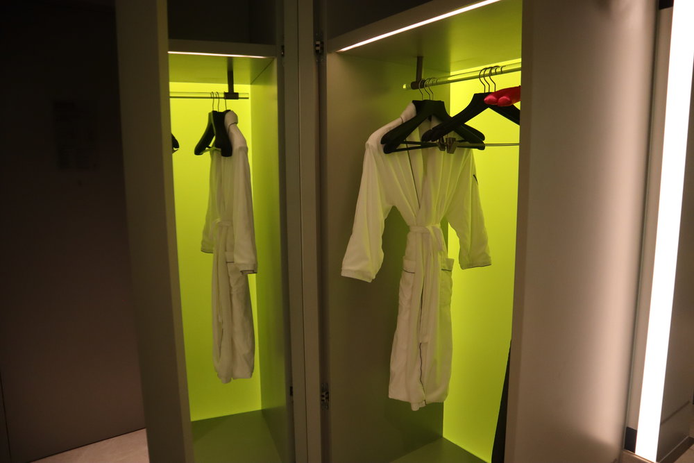 W Suzhou – Spectacular Room closet