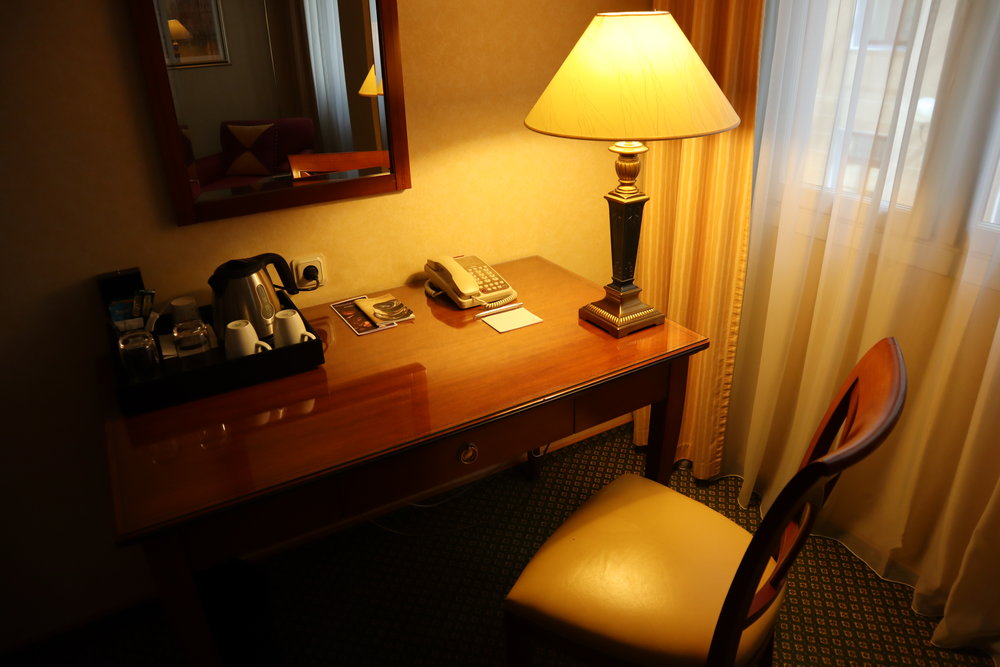 Renaissance St. Petersburg Baltic Hotel – Desk