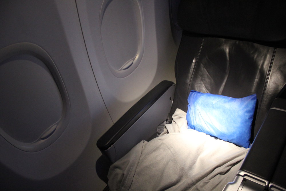 Copa Airlines business class – Upper "bed"