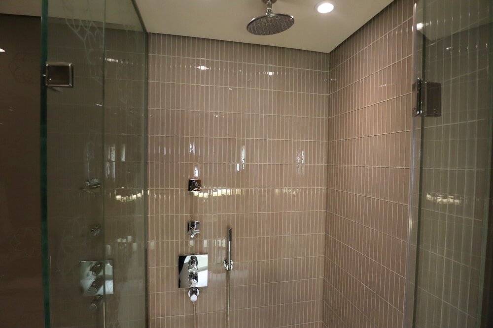 W Doha – Spectacular Room shower