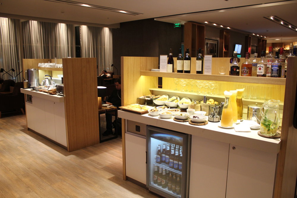 Star Alliance Lounge Buenos Aires – Self-serve stations