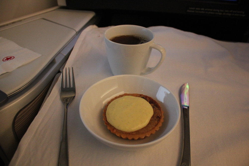 Air Canada business class – Brown sugar tart with vanilla custard