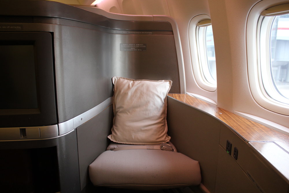 Cathay Pacific First Class – Ottoman