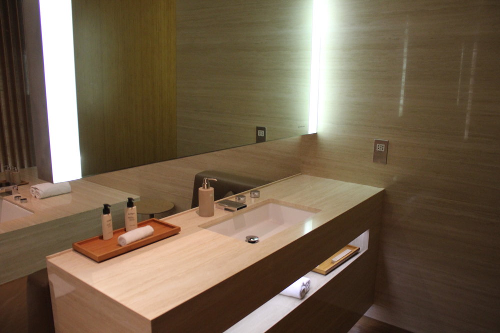 The Wing First Class Lounge by Cathay Pacific – Cabana sink and mirror