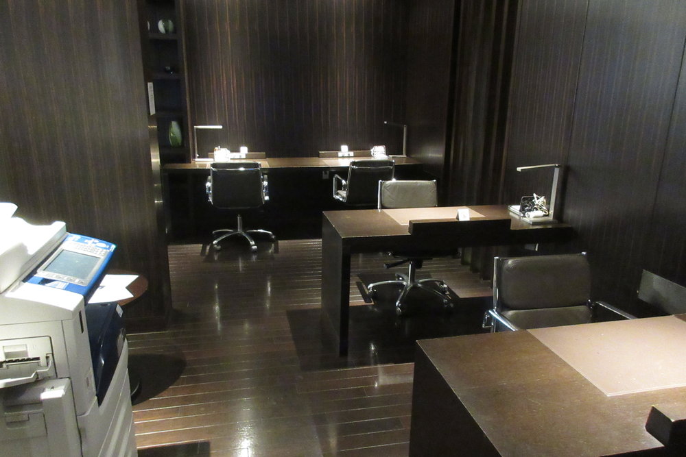 Japan Airlines First Class Lounge Tokyo Narita – Business centre