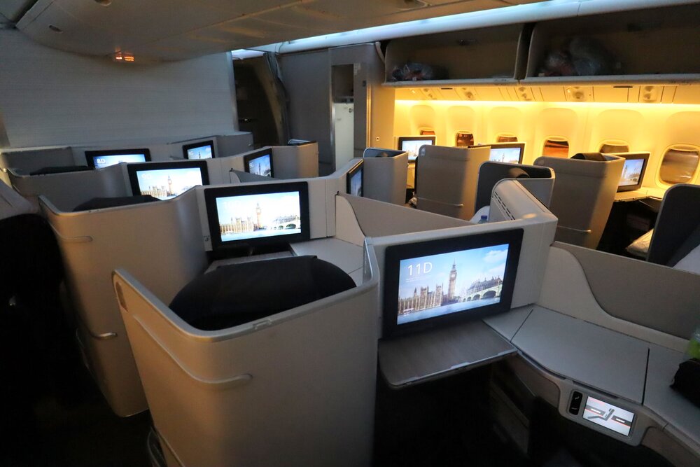 Air Canada 777 business class – Mini-cabin