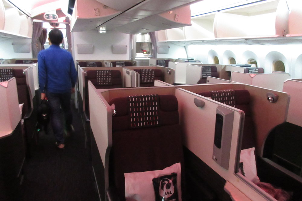 Japan Airlines business class – Cabin