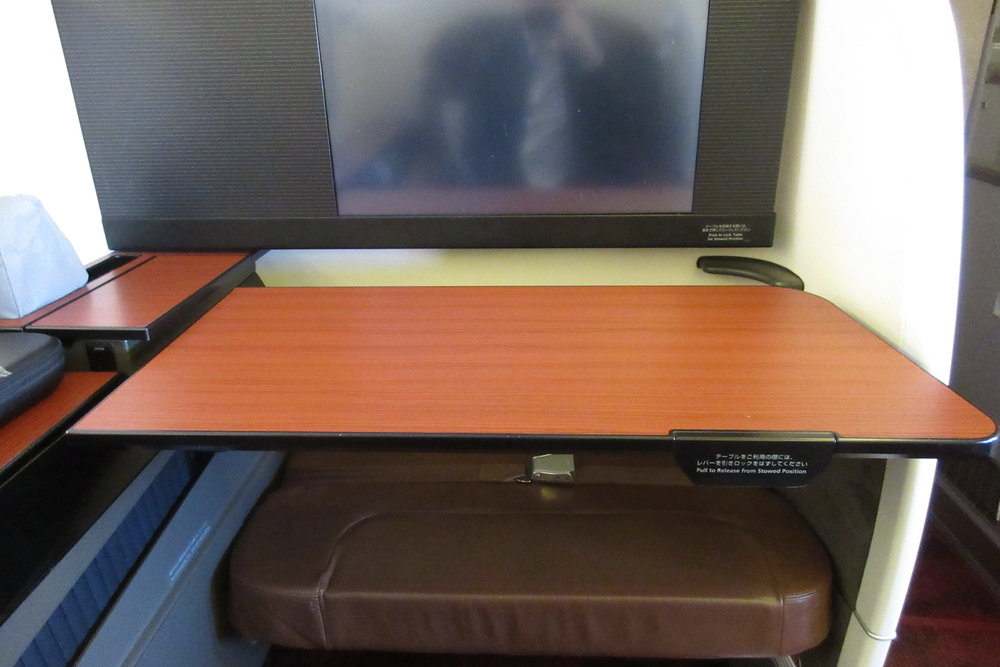 Japan Airlines First Class – Tray table