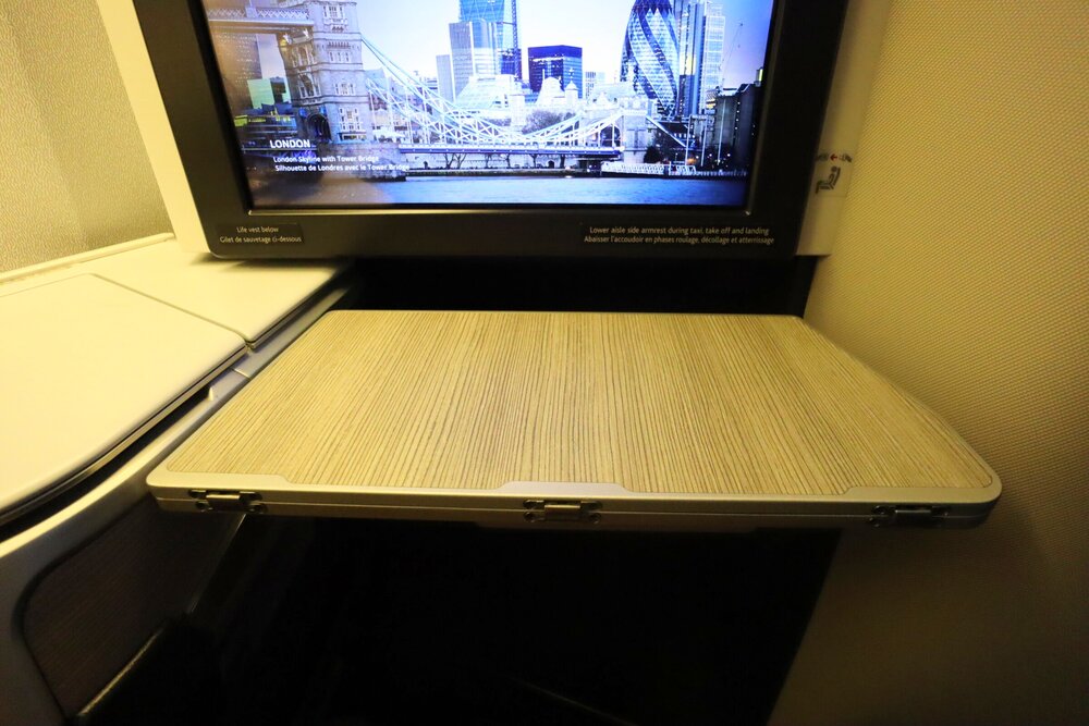 Air Canada 777 business class – Tray table