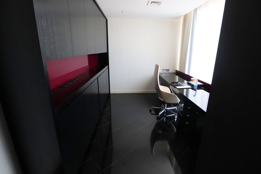 W Doha – WOW Suite office