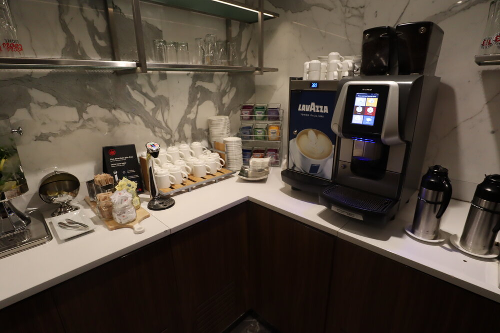 Air Canada Maple Leaf Lounge Montreal (Int’l) – Coffee machine