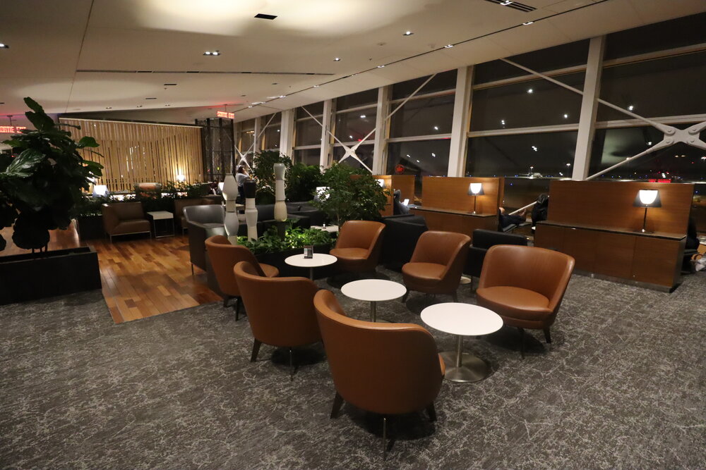 Air Canada Maple Leaf Lounge Montreal (Int’l) – Seating area