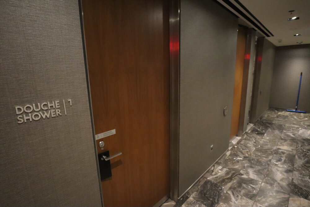 Air Canada Maple Leaf Lounge Montreal (Int’l) – Shower room