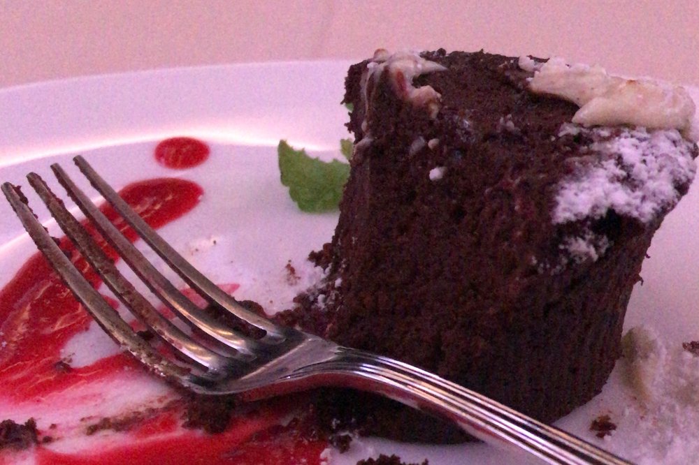 Asiana Airlines First Class – Chocolate fondant cake