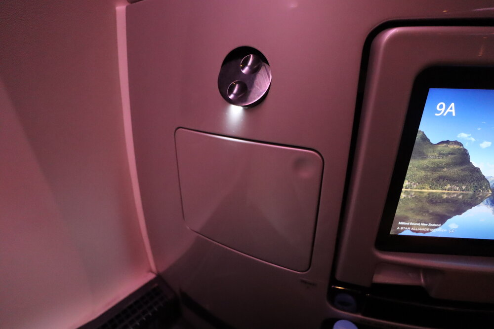 Air New Zealand business class – Reading light