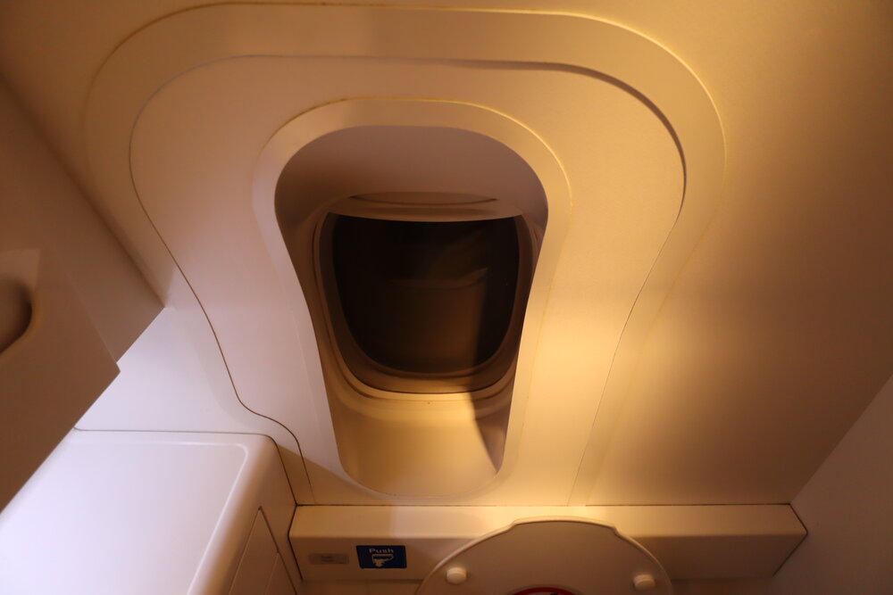 Air New Zealand business class – Restroom