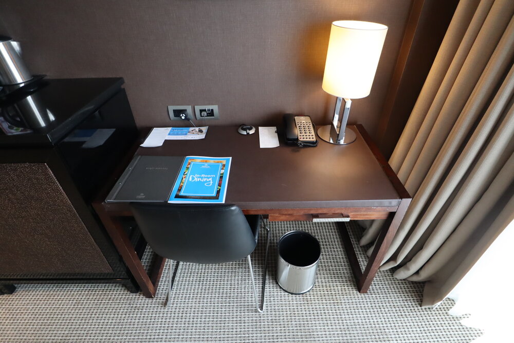 Hilton Queenstown – Desk