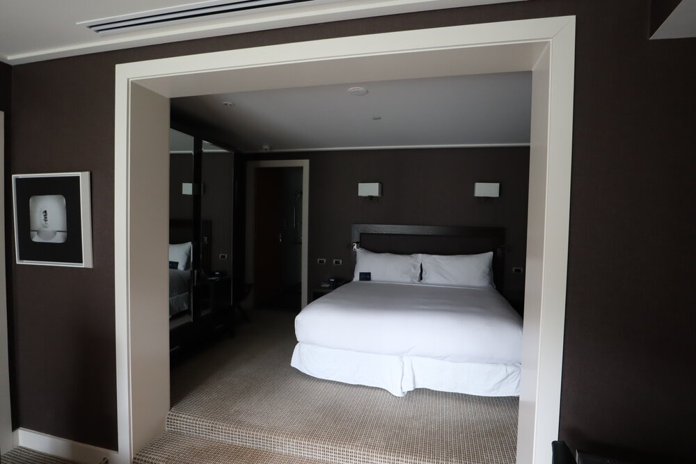 Hilton Queenstown – King Deluxe Lakeview room