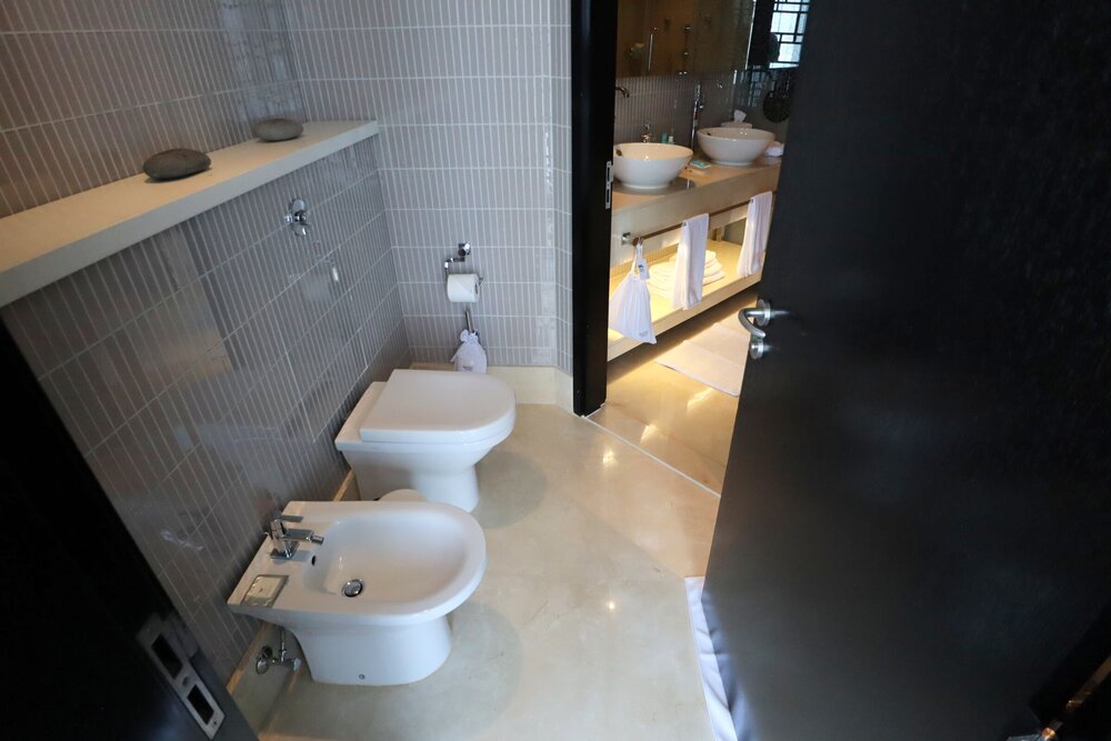 W Doha – WOW Suite bathroom