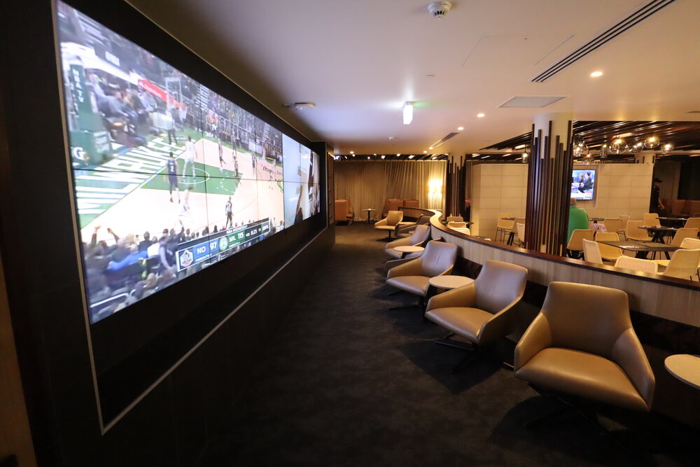 Fiji Airways Premier Lounge Nadi – TV screen