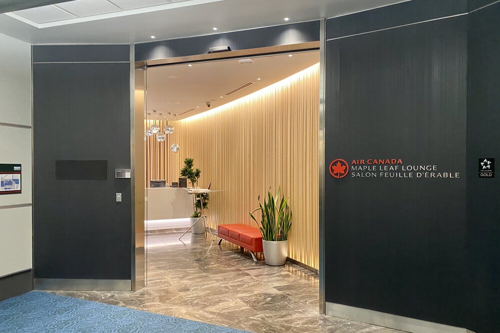 Air Canada Maple Leaf Lounge Vancouver – Entrance