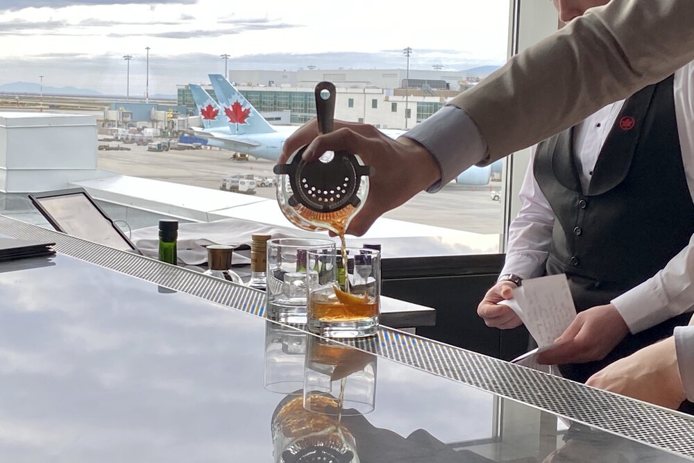 Air Canada Signature Suite Vancouver – Old fashioneds being prepared