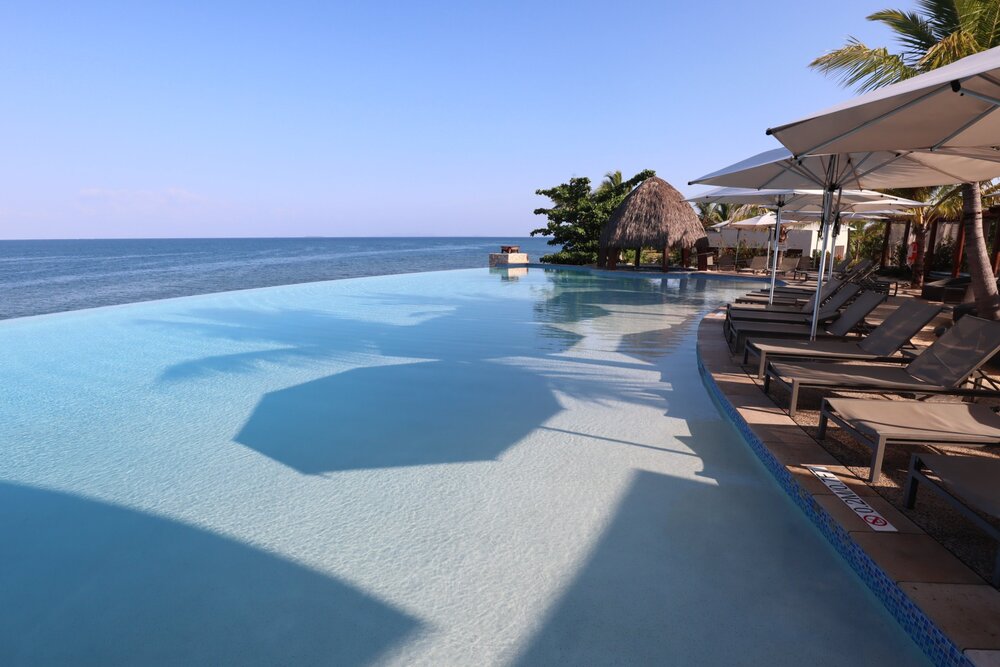 Fiji Marriott Resort Momi Bay – Infinity pool