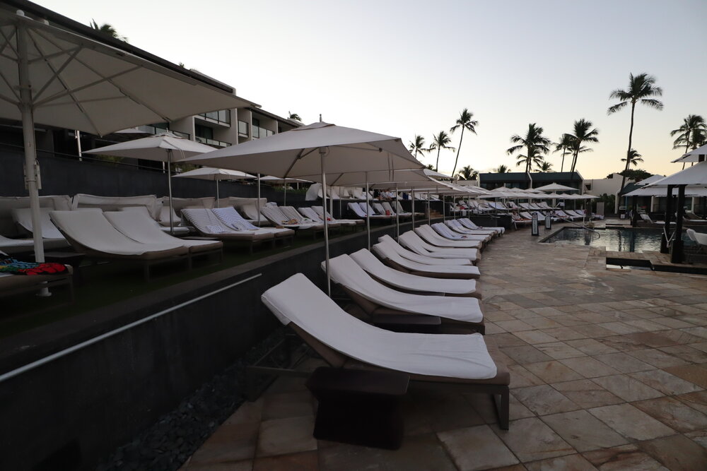 Wailea Beach Marriott Resort Maui – Infinity pool lounge chairs