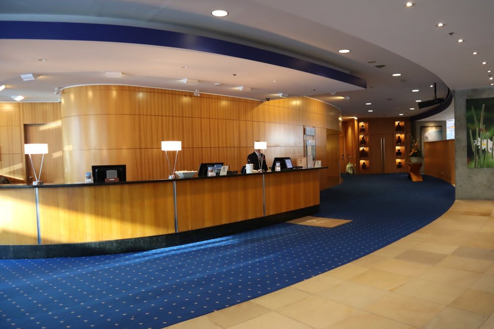 Sheraton Vancouver Wall Centre – North Tower front desk