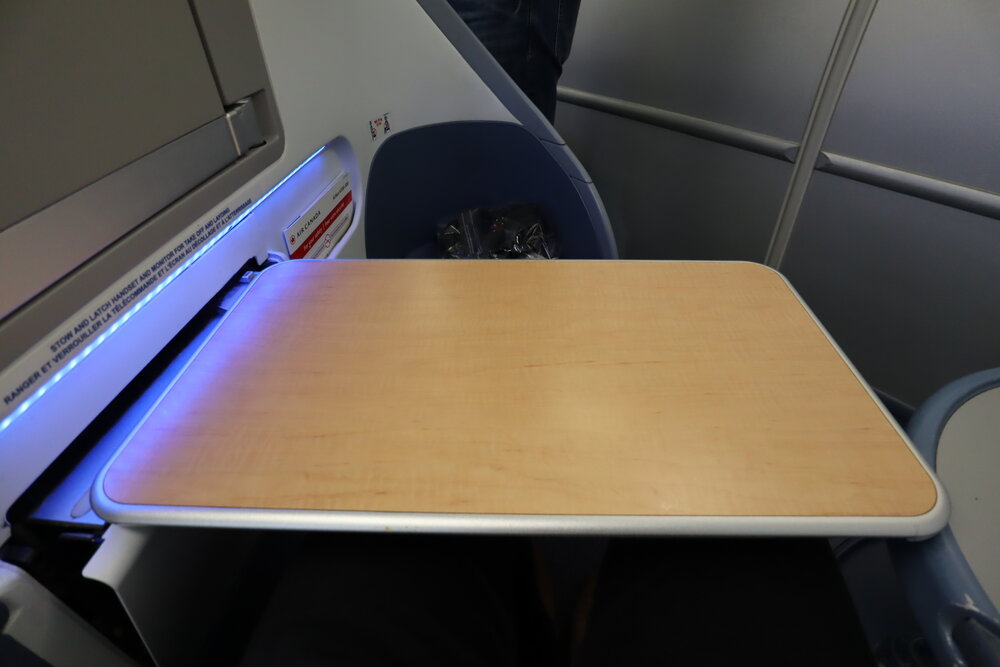 Air Canada A330 business class – Tray table