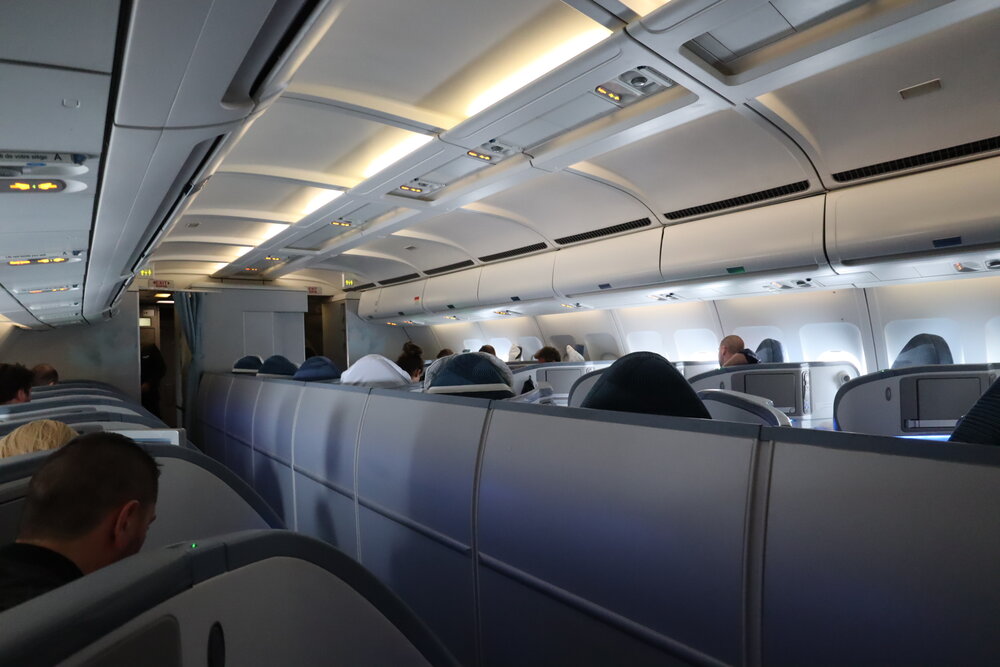 Air Canada A330 business class – Lack of privacy