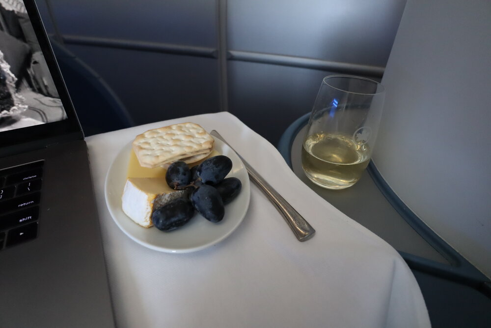 Air Canada A330 business class – Cheese plate