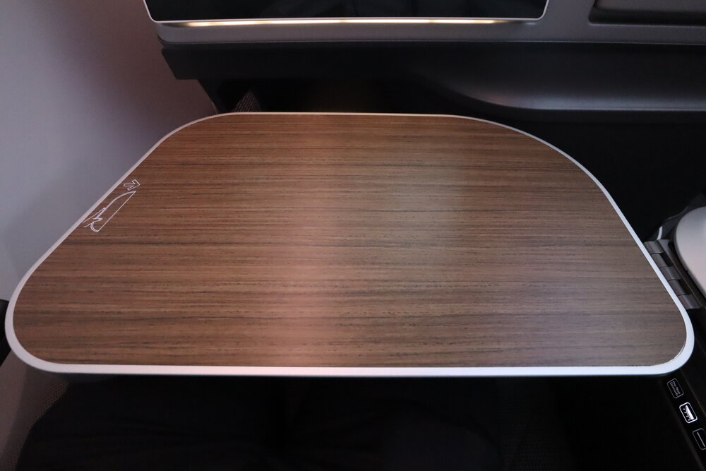 EVA Air 787 business class – Tray table