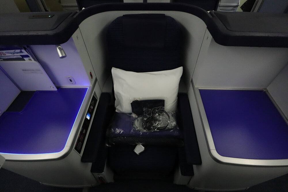 ANA 787 business class – Seat 4F