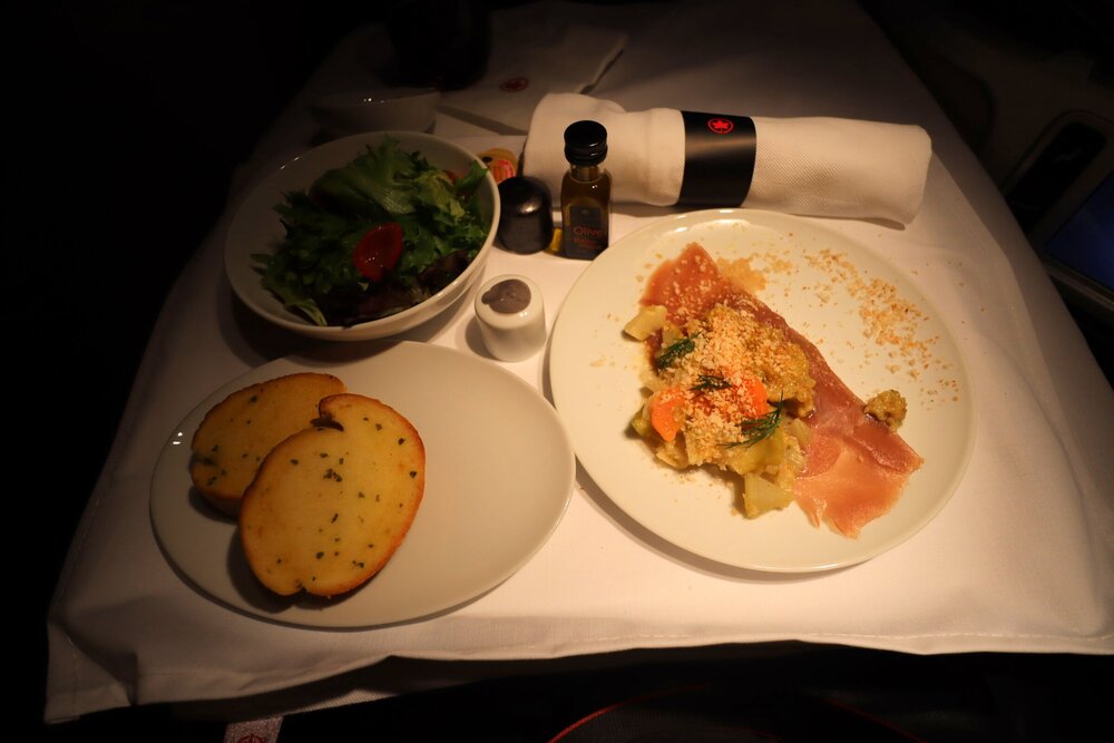 Air Canada 777 business class – Smoked yellowfin tuna appetizer