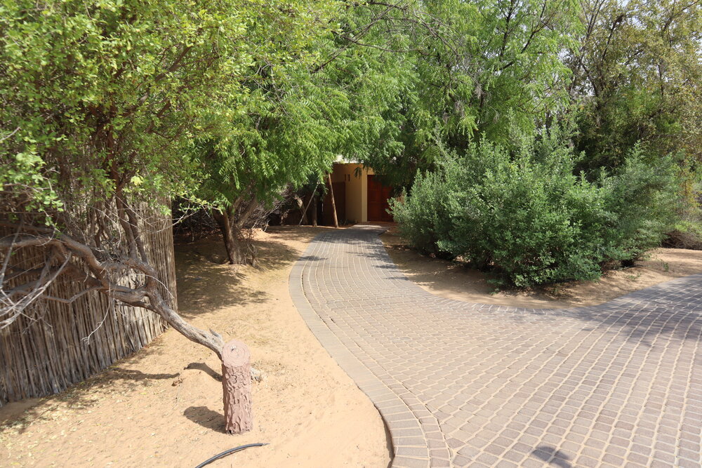 Al Maha Desert Resort Dubai – Pathway to Room 32