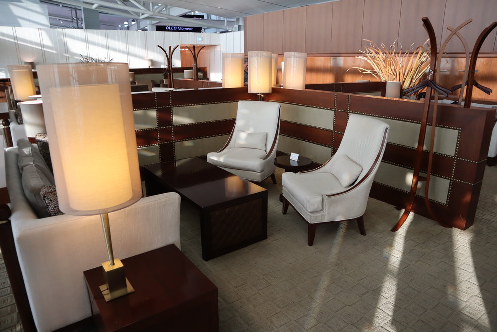 Asiana Airlines First Class Lounge – Seating area