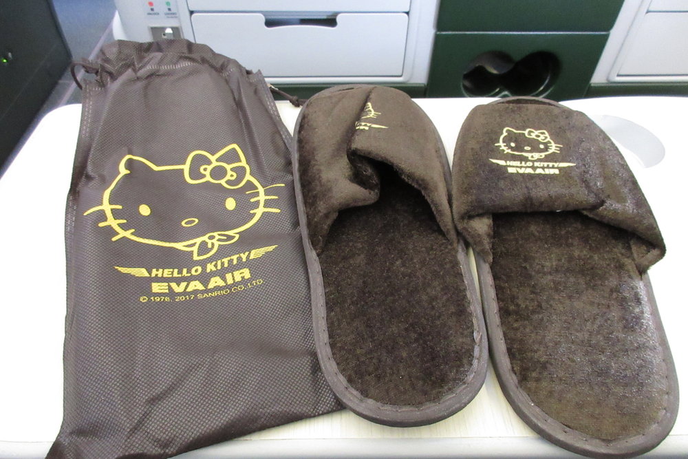 EVA Air regional business class – Slippers